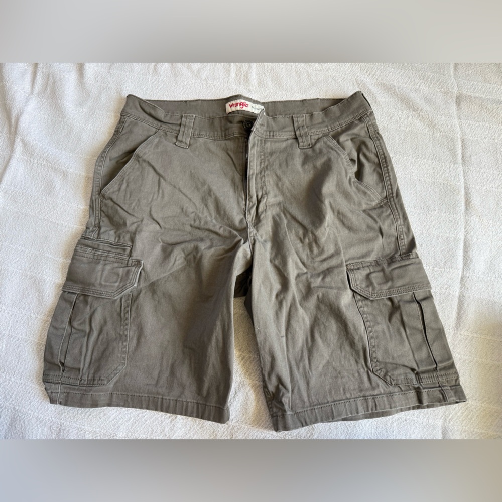 Wrangler Olive Green Cargo Shorts with Multiple Pockets